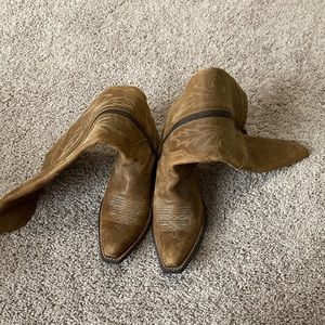 Ariat side zip cowboy boots